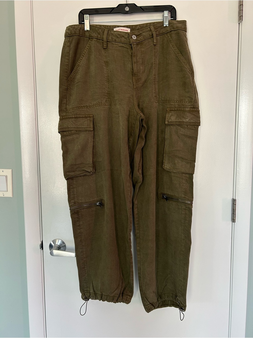 Lucky Brand liquid denim olive green cargo jeans 14/32